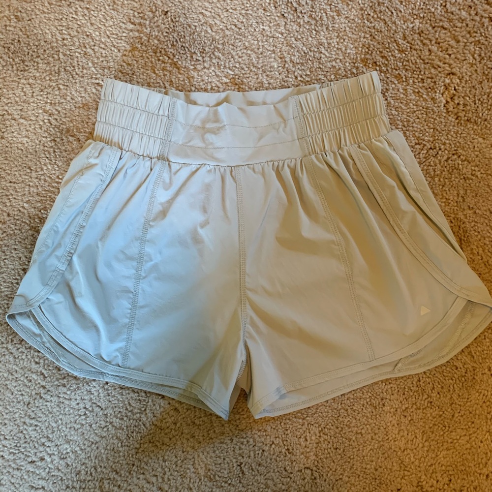 Balance Athletica Breeze Short - Fog